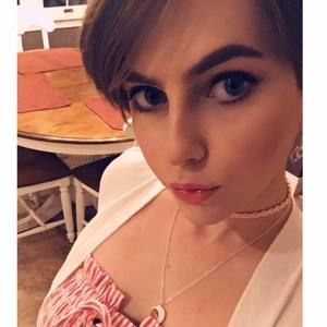 Meet your Posher, Carissa